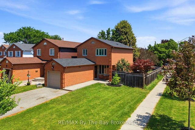 291 Woodlawn Crescent, Milton