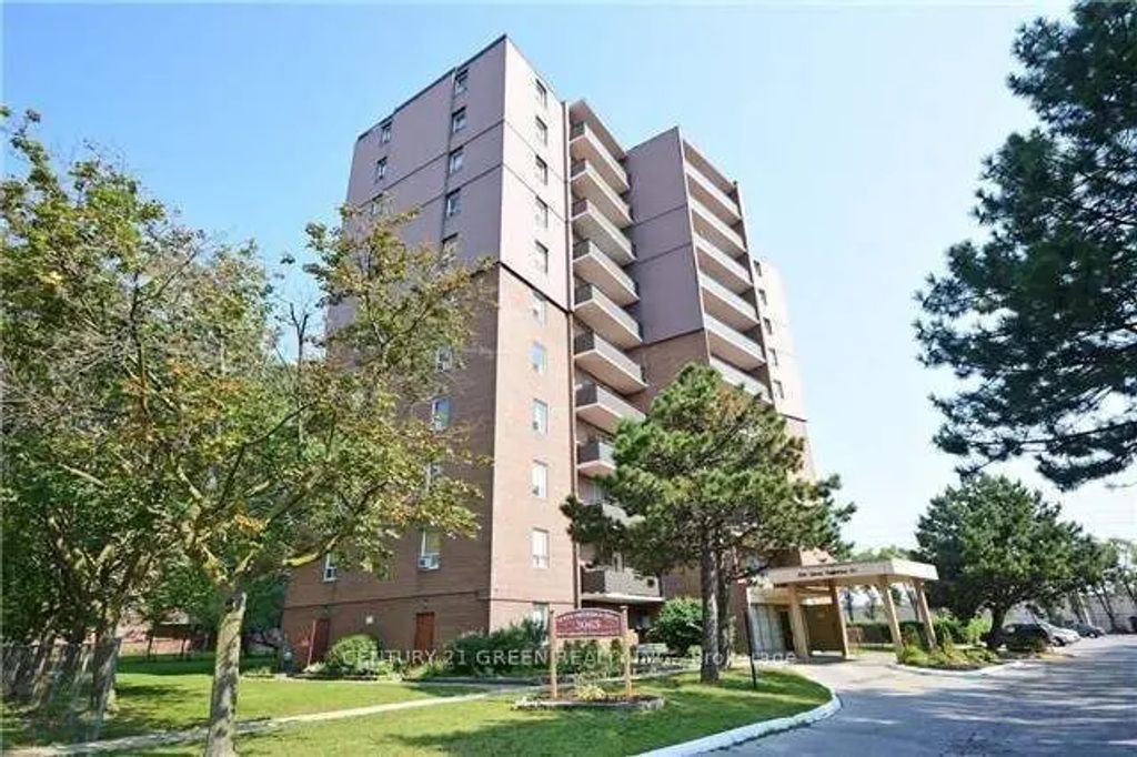 3065 Queen Frederica Drive 902, Mississauga