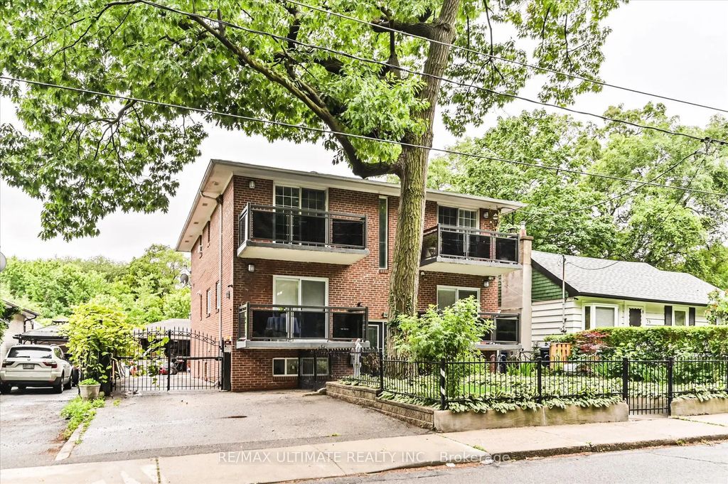 76 Hilldale Road, Toronto W03