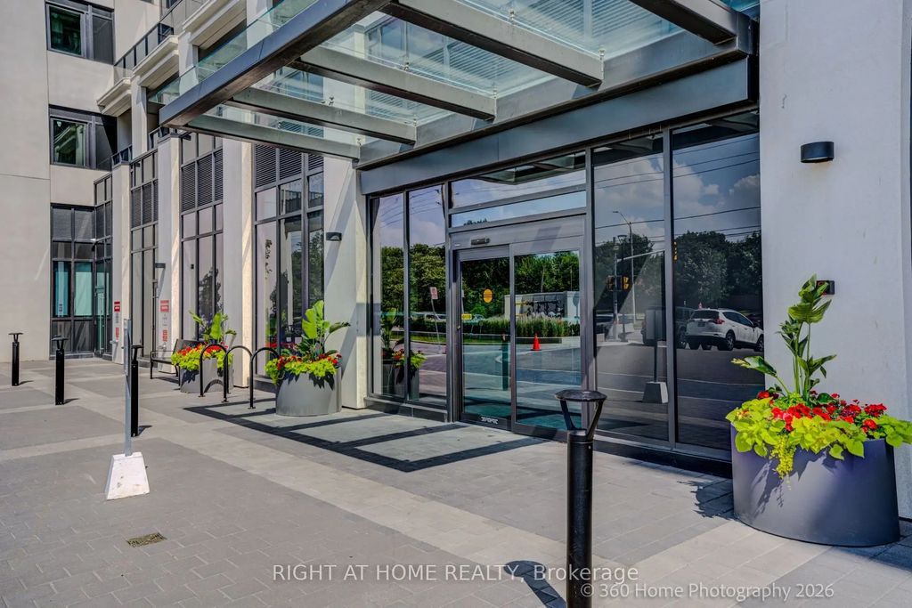 202 Burnhamthorpe Road E 505, Mississauga