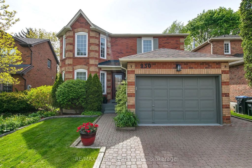 930 Maramis Court, Mississauga