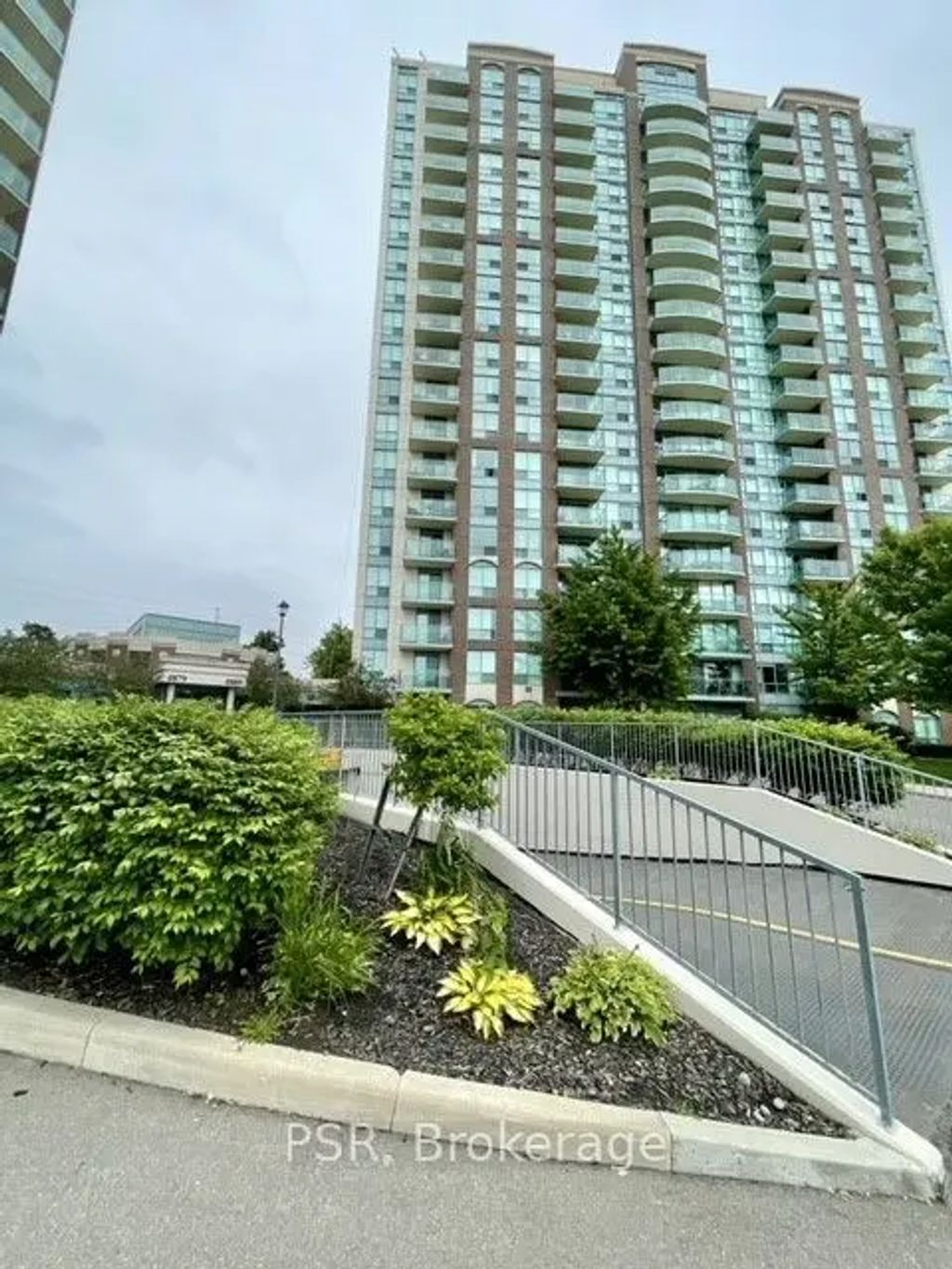 4889 Kimbermount Avenue Ph10, Mississauga