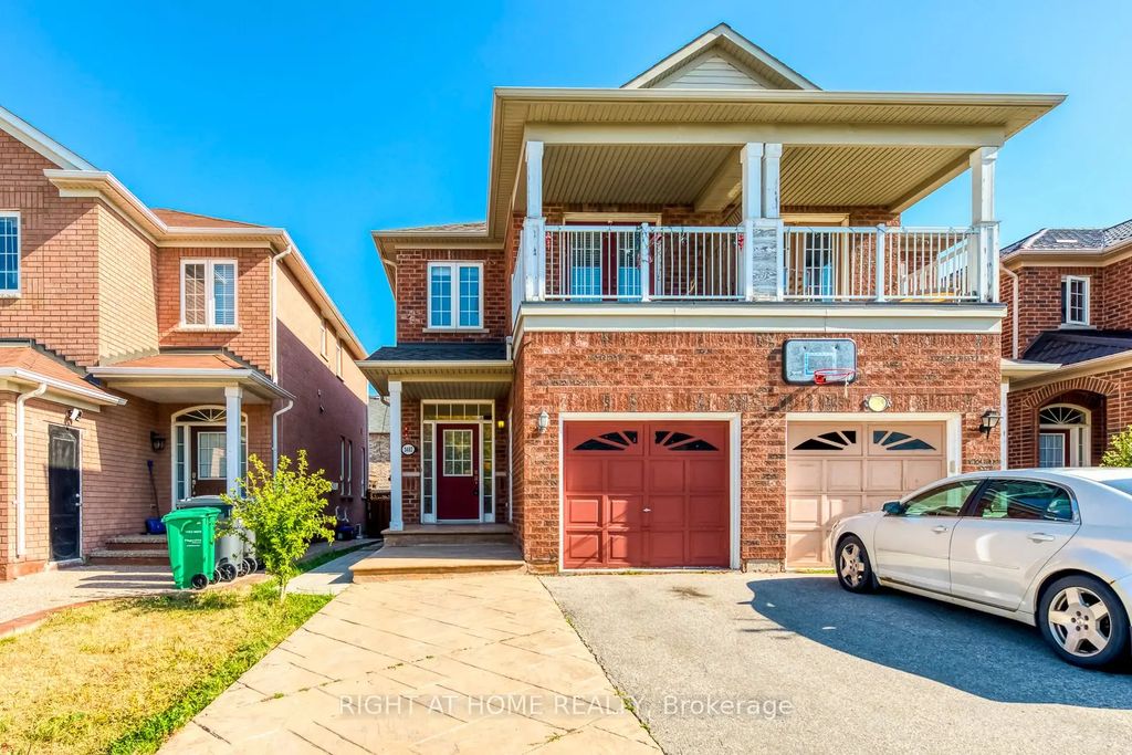 3402 Fountain Park Avenue, Mississauga
