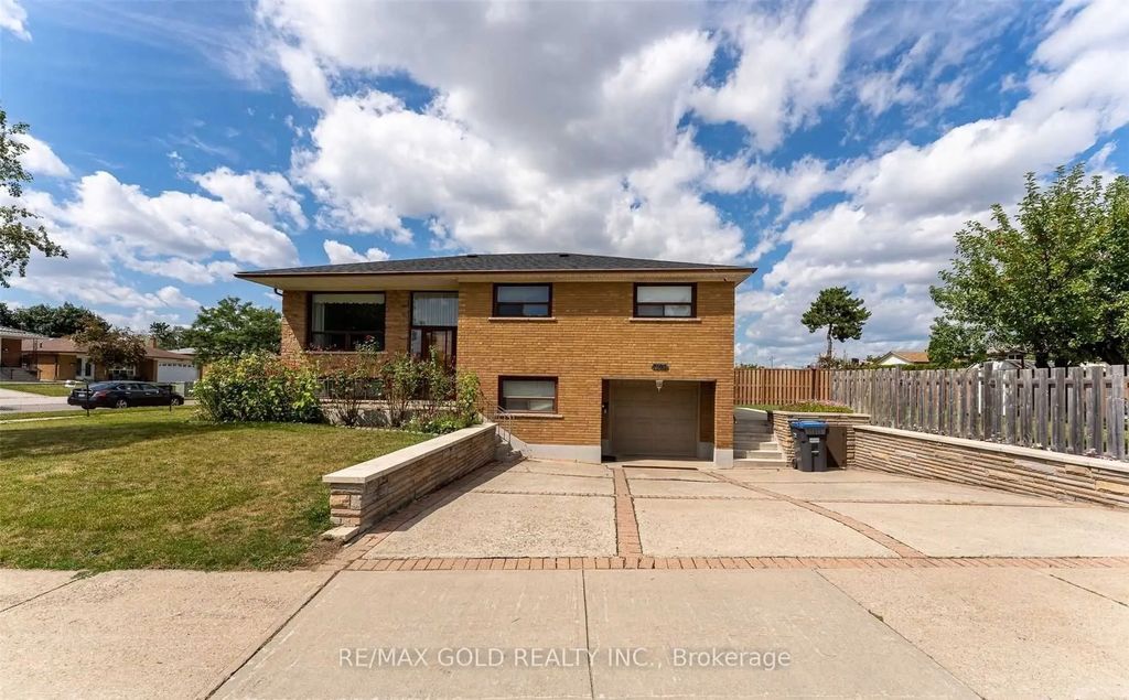 7305 Redstone Road, Mississauga