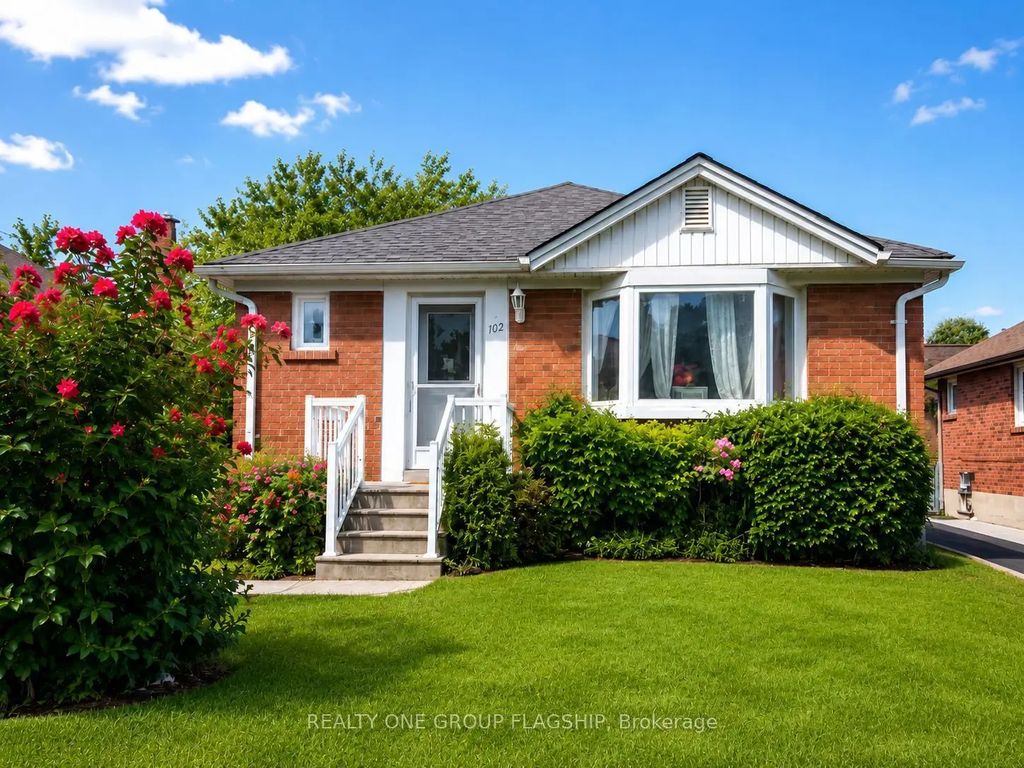 102 Edgecroft Road, Toronto W07