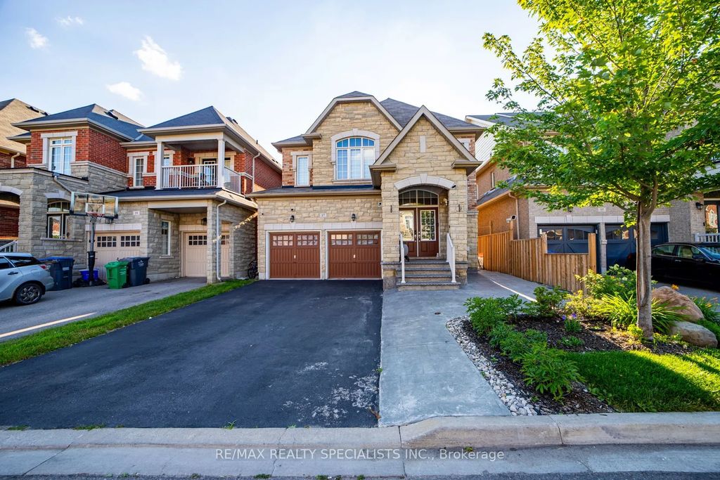 17 Tysonville Circle, Brampton