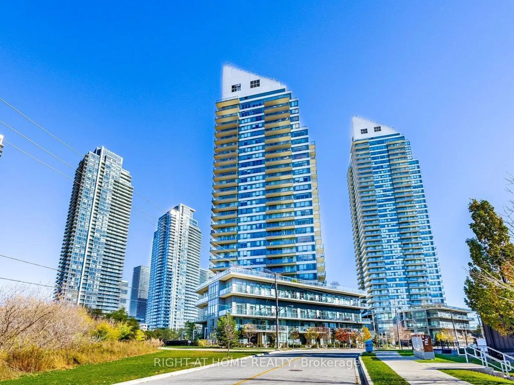 15 Legion Road 1601, Toronto W06