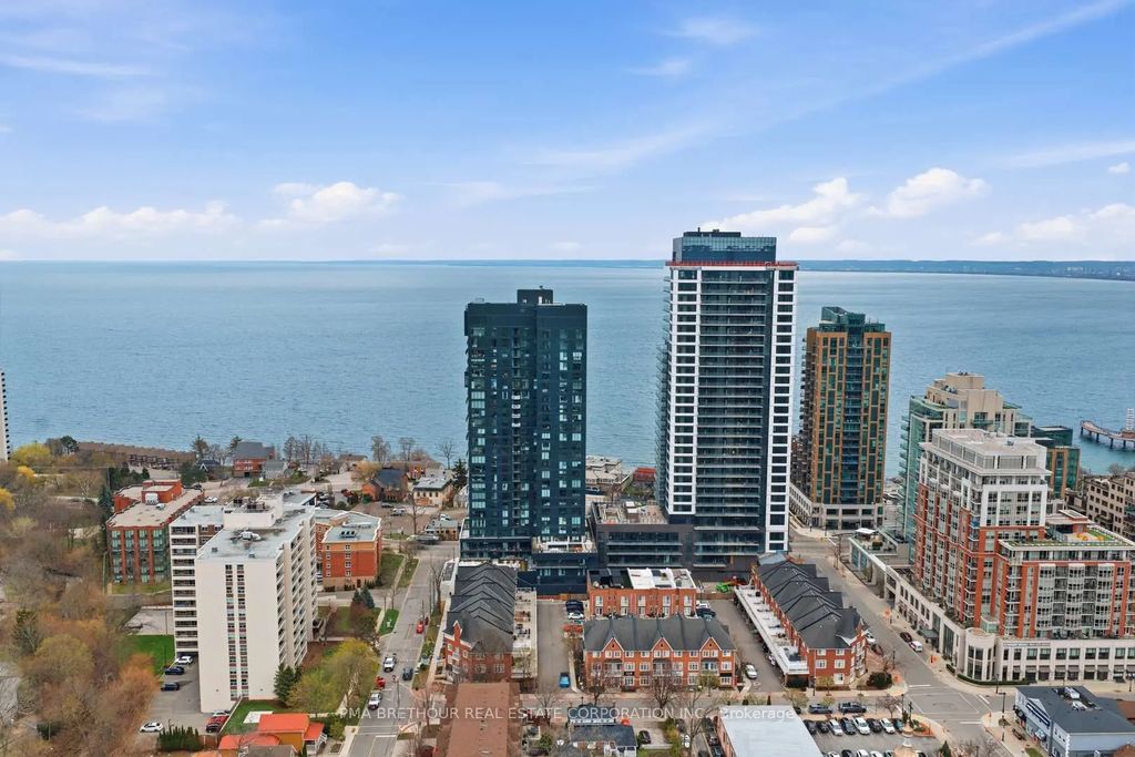 370 Martha Street 2105, Burlington