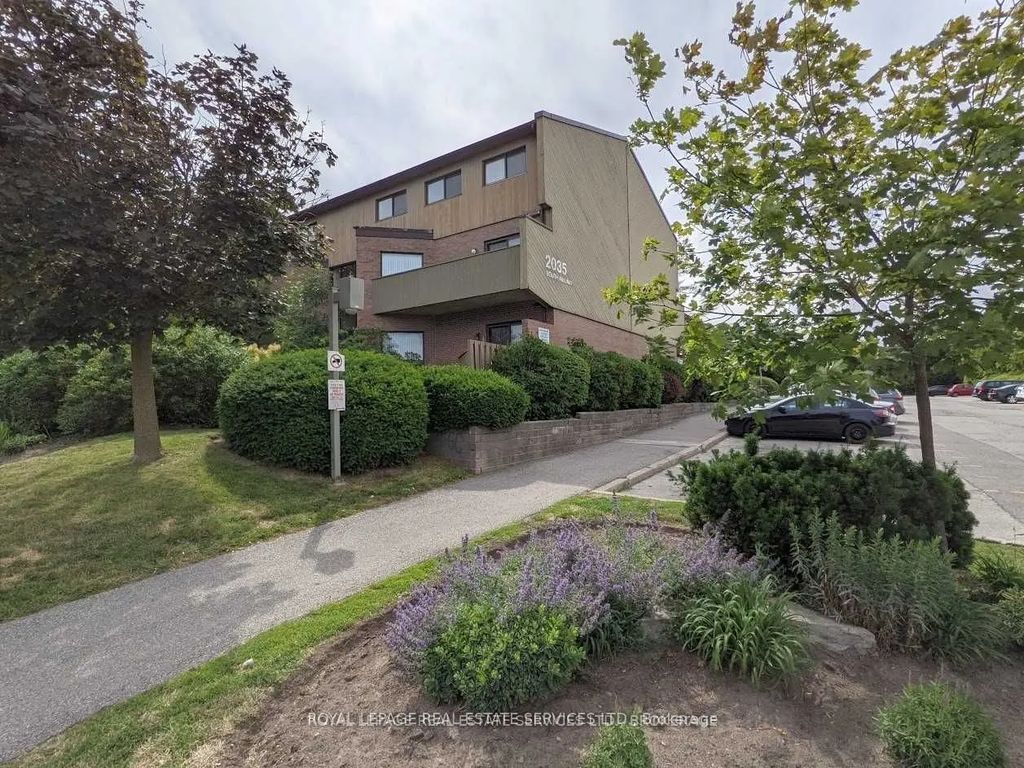 2035 South Millway Drive 12, Mississauga