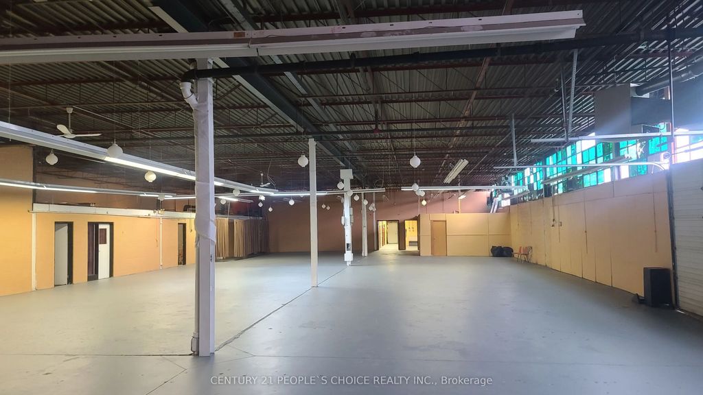22 Benton Road, Toronto W04