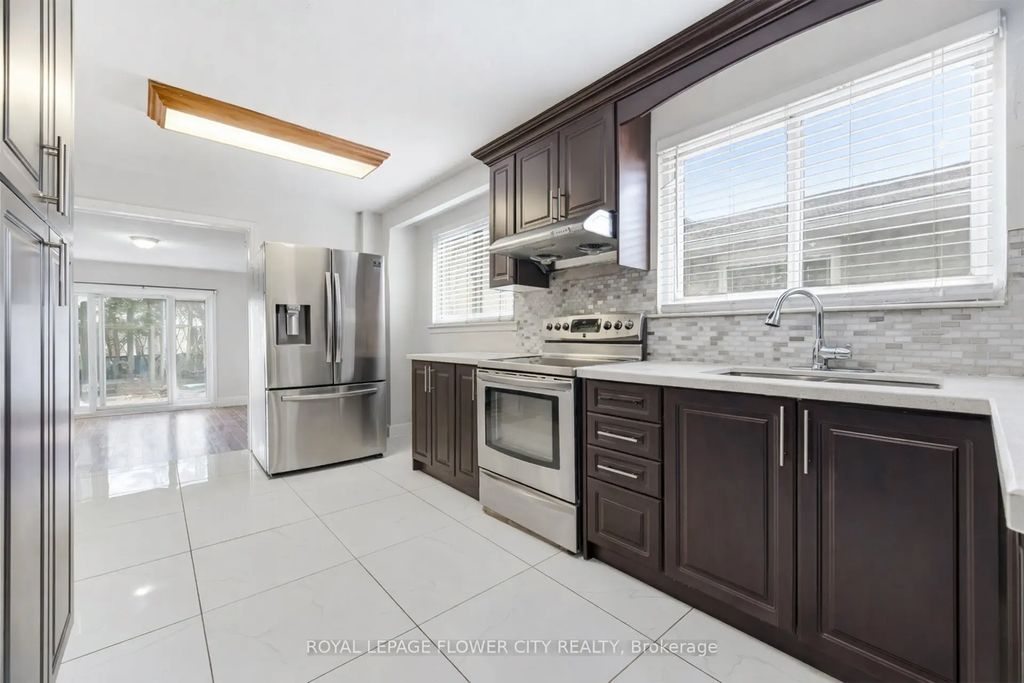 3027 Coral Drive, Mississauga