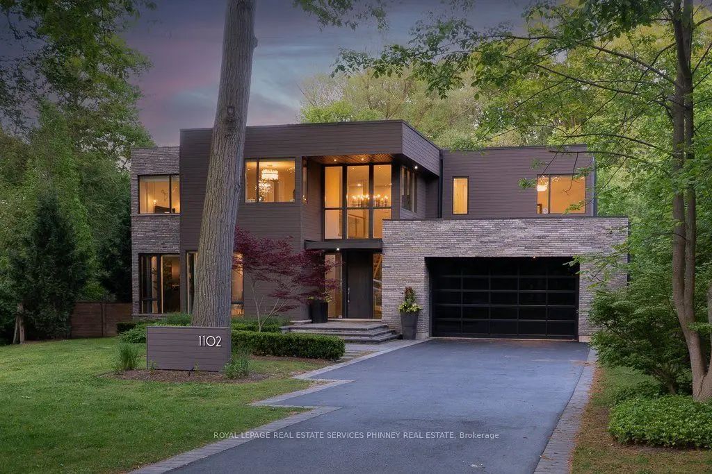 1102 Crestview Street, Oakville