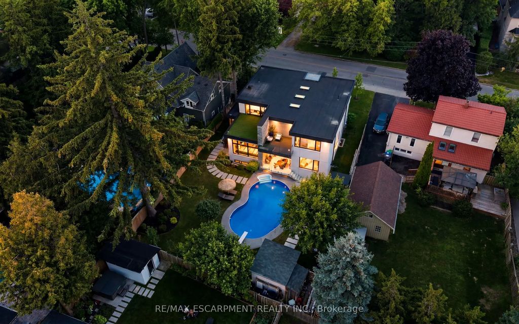 1617 Trotwood Avenue, Mississauga