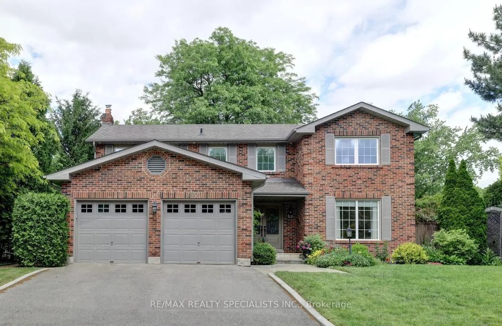 2021 Shawanaga Trail, Mississauga
