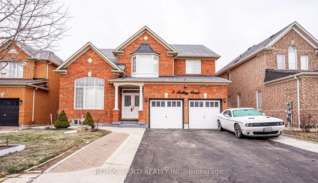 7 Bettey Road, Brampton