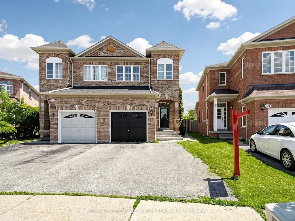 828 Khan Crescent, Mississauga