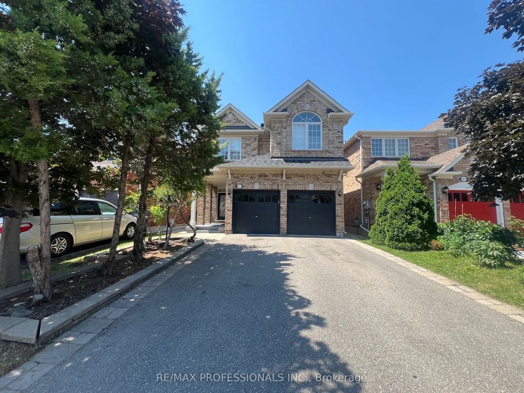3895 Henrietta Way, Mississauga