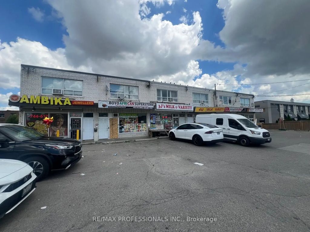 2995 Islington Avenue, Toronto W05