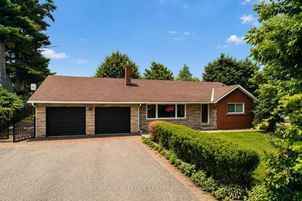 5438 Trafalgar Road, Milton