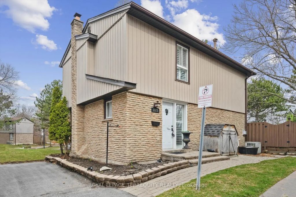 1825 Hyde Mill Crescent, Mississauga