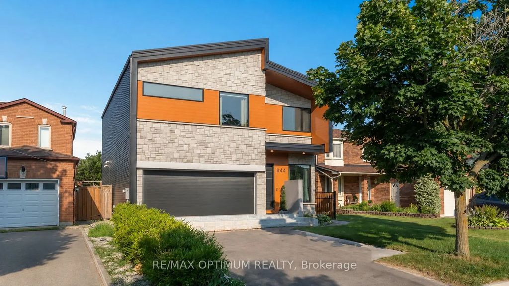 644 Roselaire Trail, Mississauga