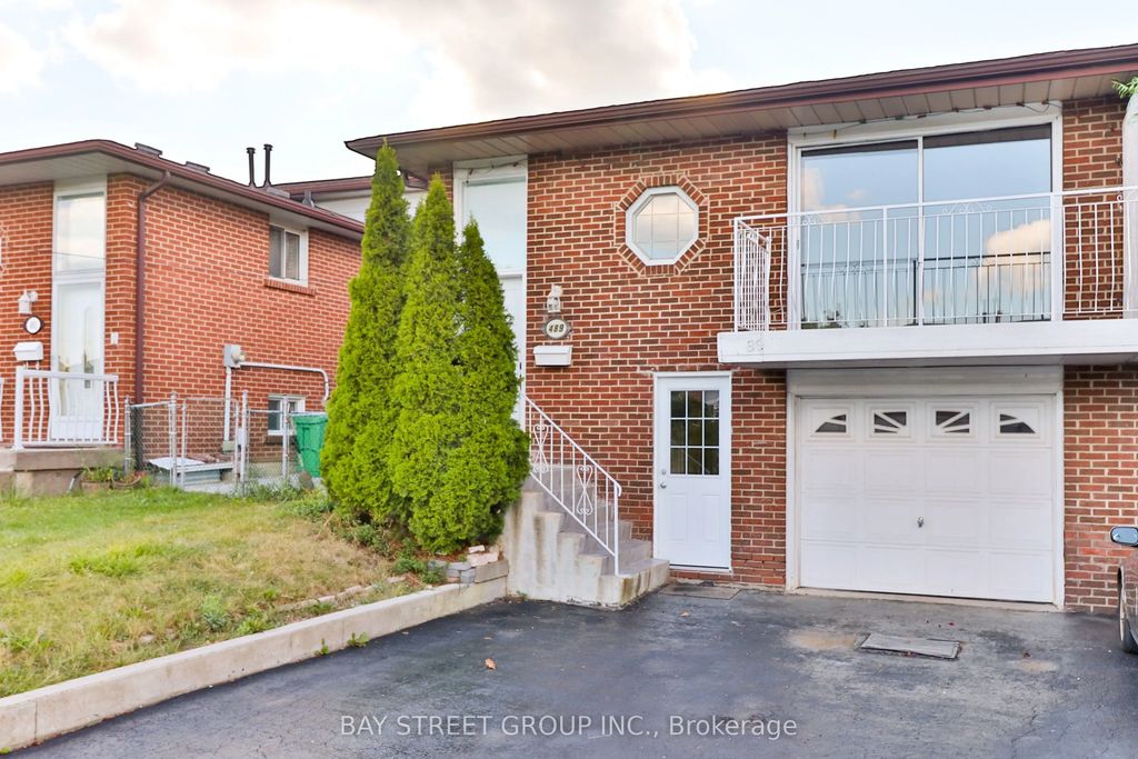 489 Fergo Avenue Upper Unit, Mississauga