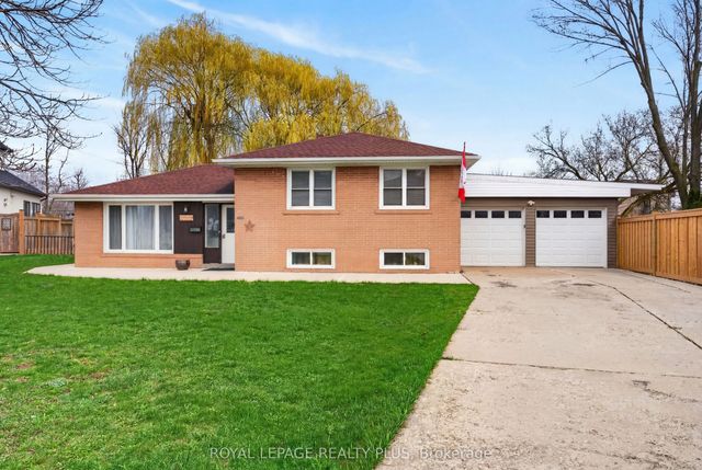 1332 Stanbury Road, Oakville