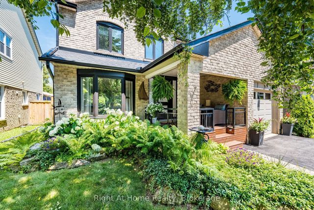 3287 Victoria Street, Oakville