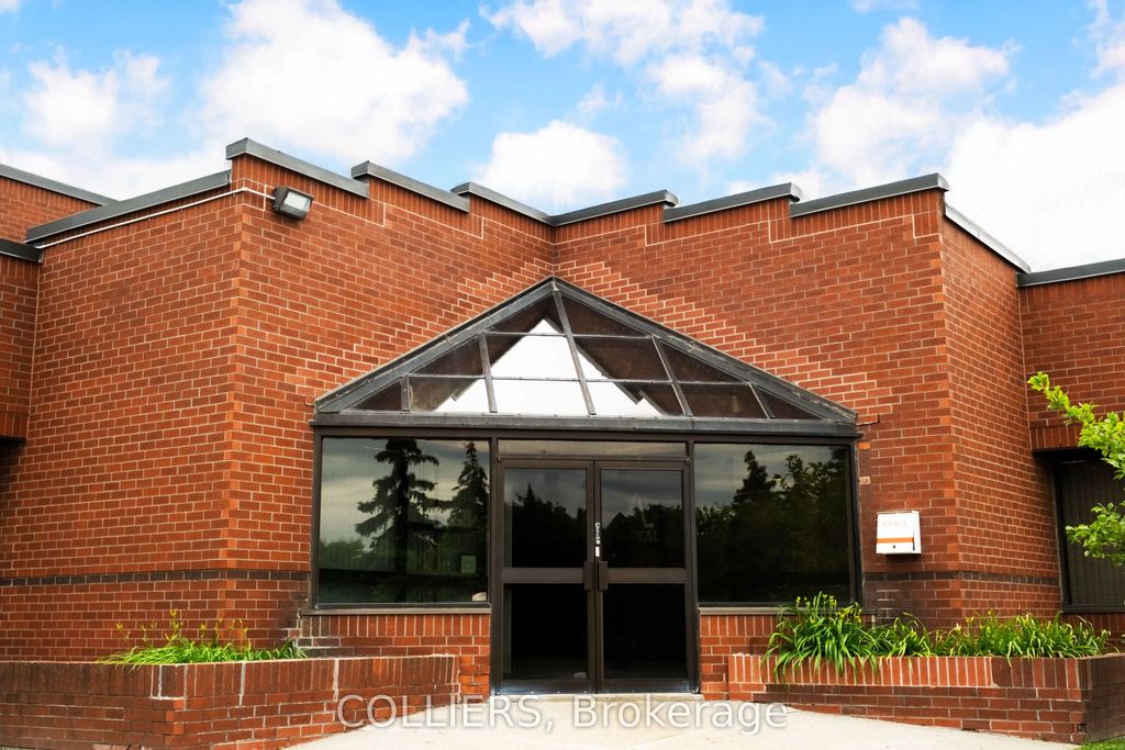 190 Ambassador Drive, Mississauga