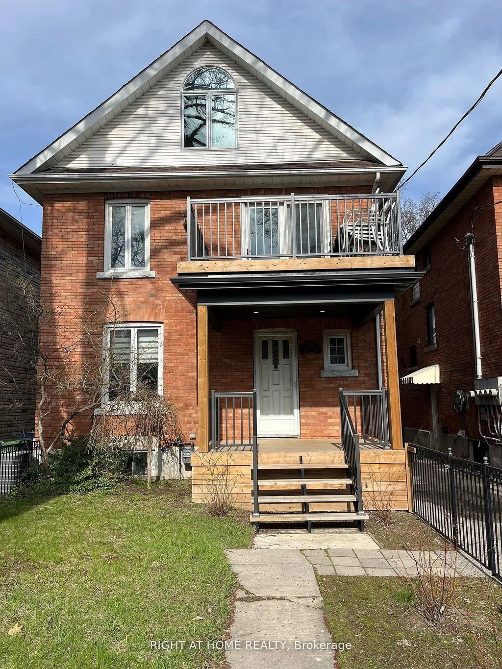 157 Medland Street, Toronto W02