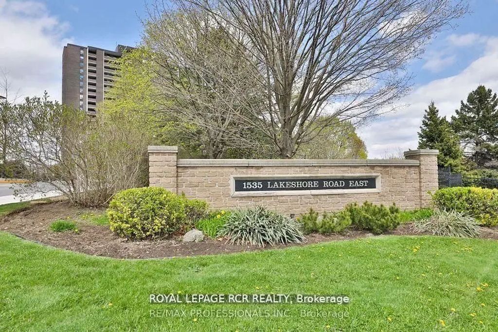 1535 Lakeshore Road E 205, Mississauga