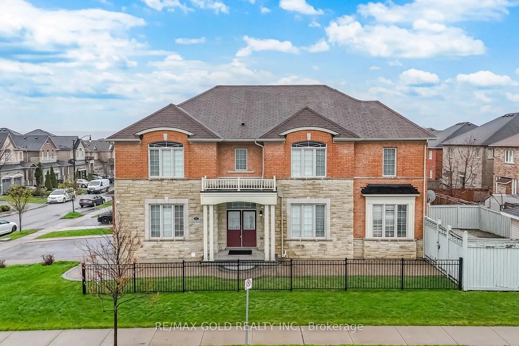 26 Drummondville Drive, Brampton