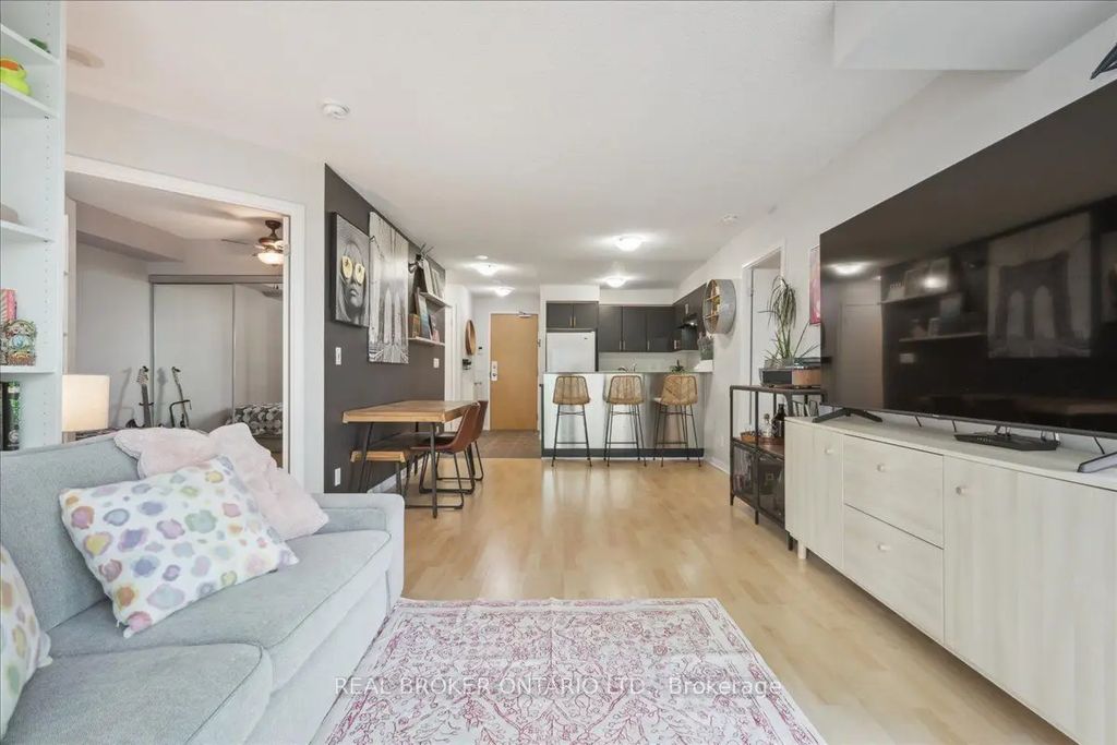 185 Legion Road N 608, Toronto W06