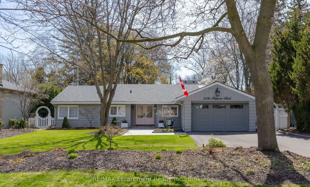 3136 Princess Boulevard, Burlington
