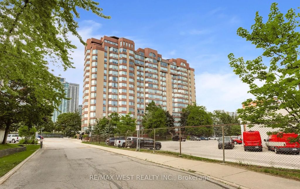 25 Fairview Road W 1410, Mississauga