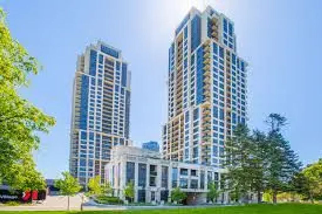 2 Eva Road 927, Toronto W08