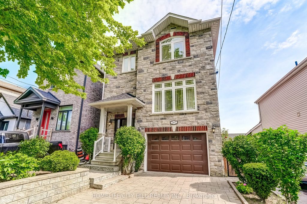 107 Brownville Avenue, Toronto W04