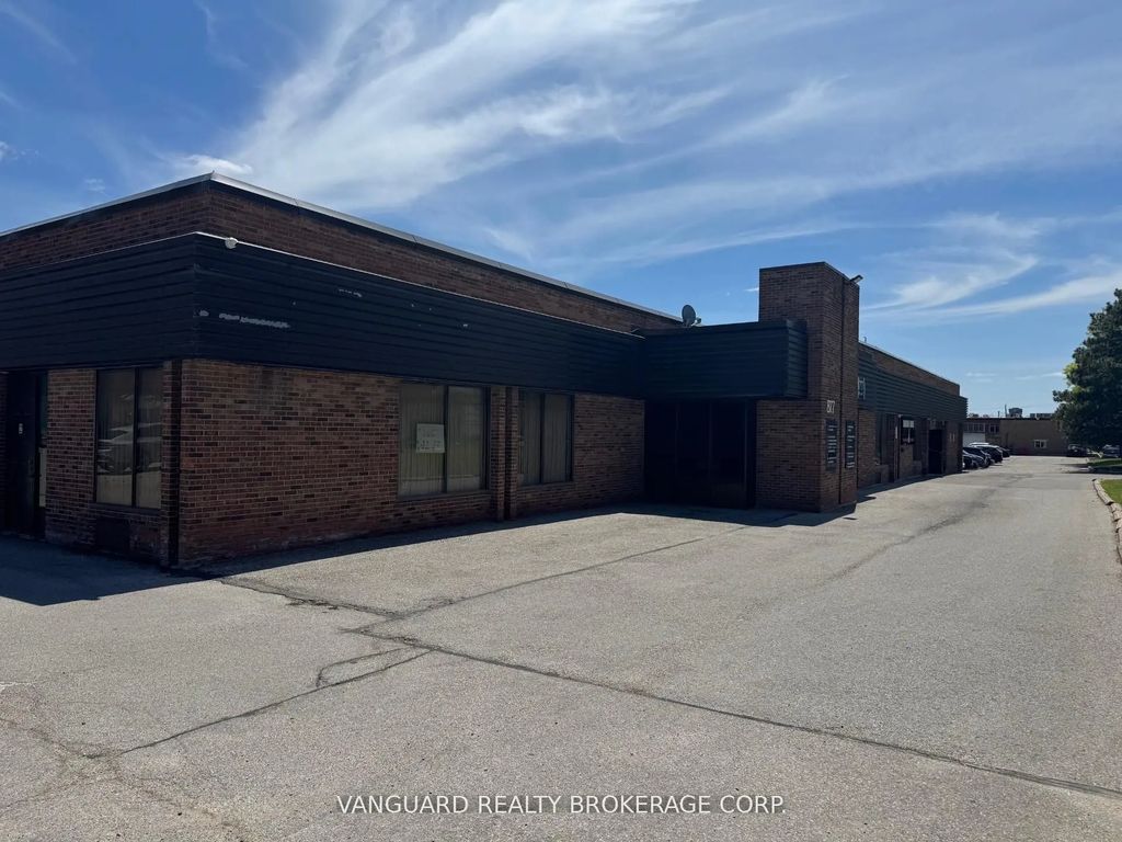 877 Alness Street 20, Toronto W05