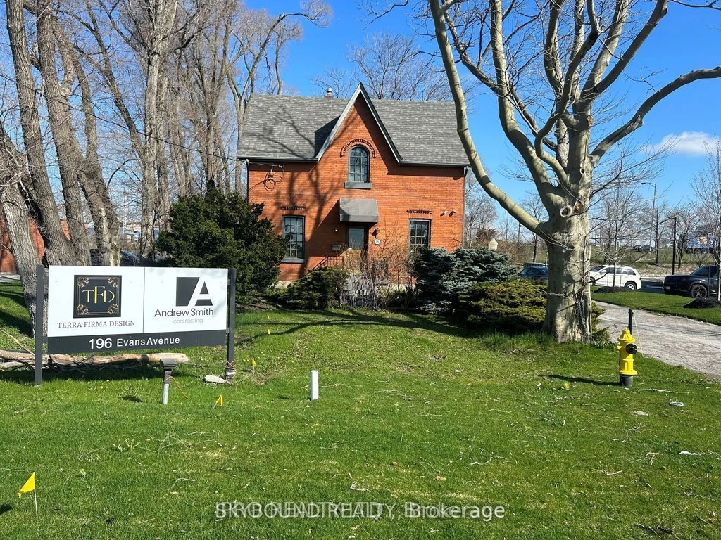 196 Evans Avenue, Toronto W06