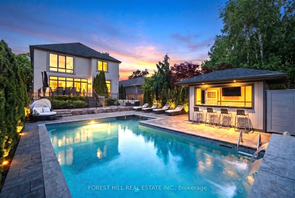 51 Greenfield Drive, Toronto W08
