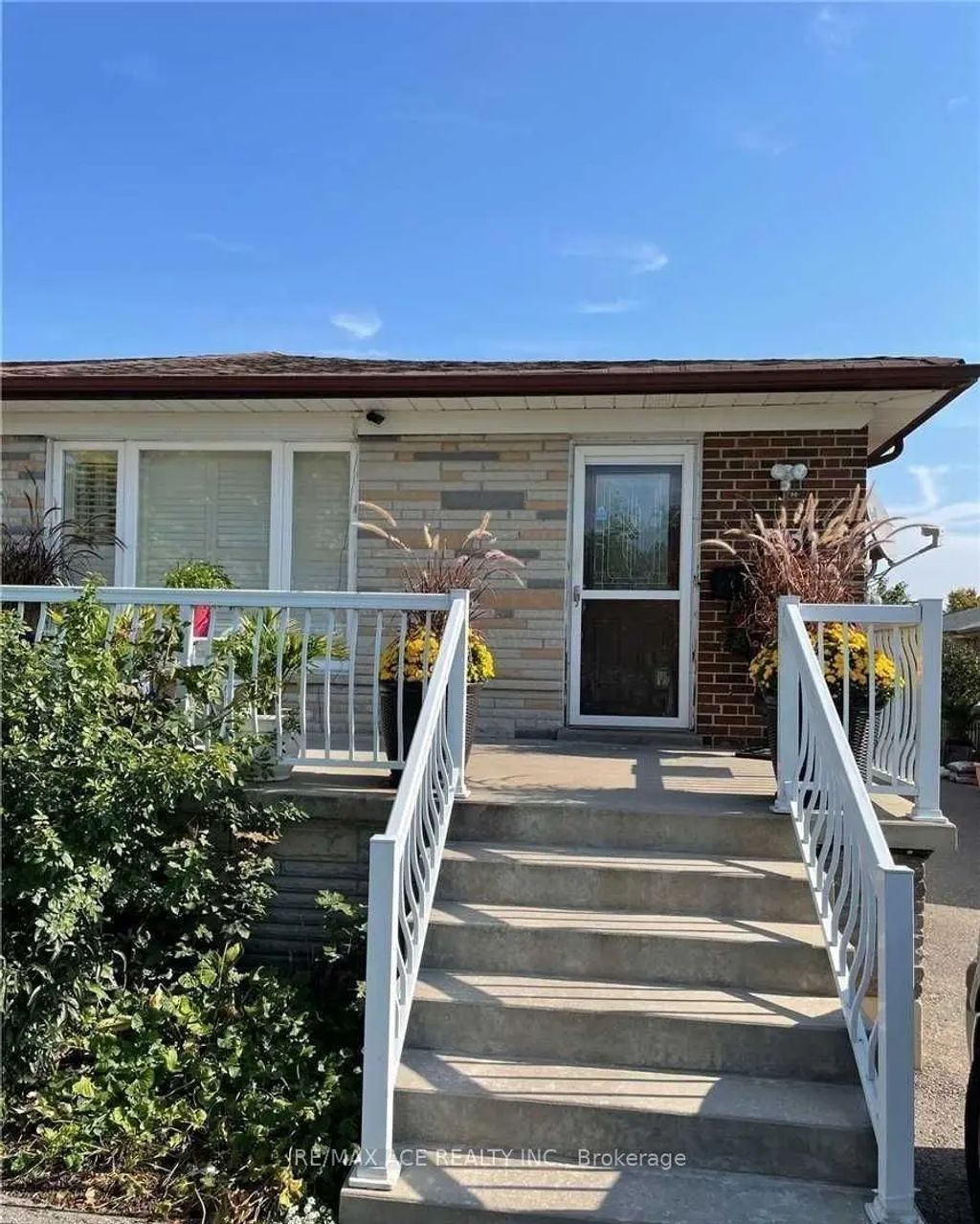 65 Dellbrook Crescent Bsmt, Toronto W05