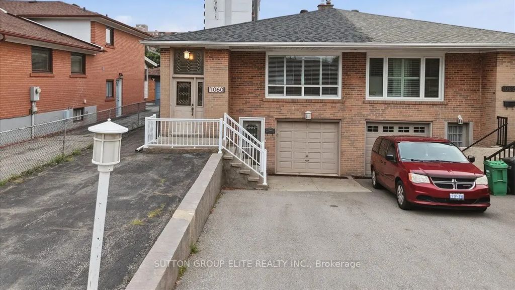 1060 Claredale Road, Mississauga