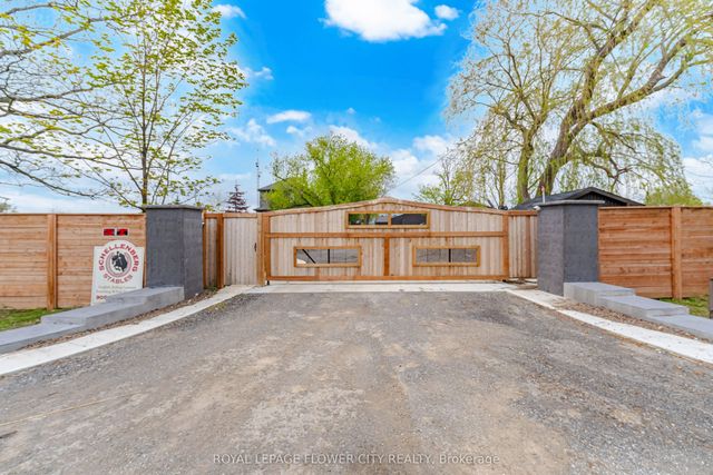 2483 Burnhamthorpe Road, Oakville