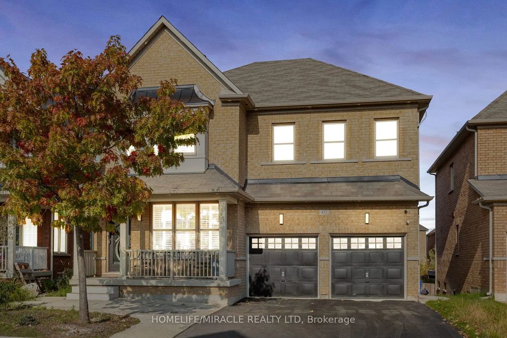 452 Nairn Circle, Milton