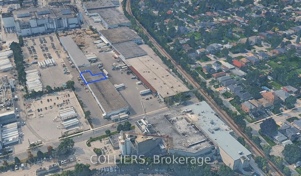 61 Huxley Road, Toronto W05