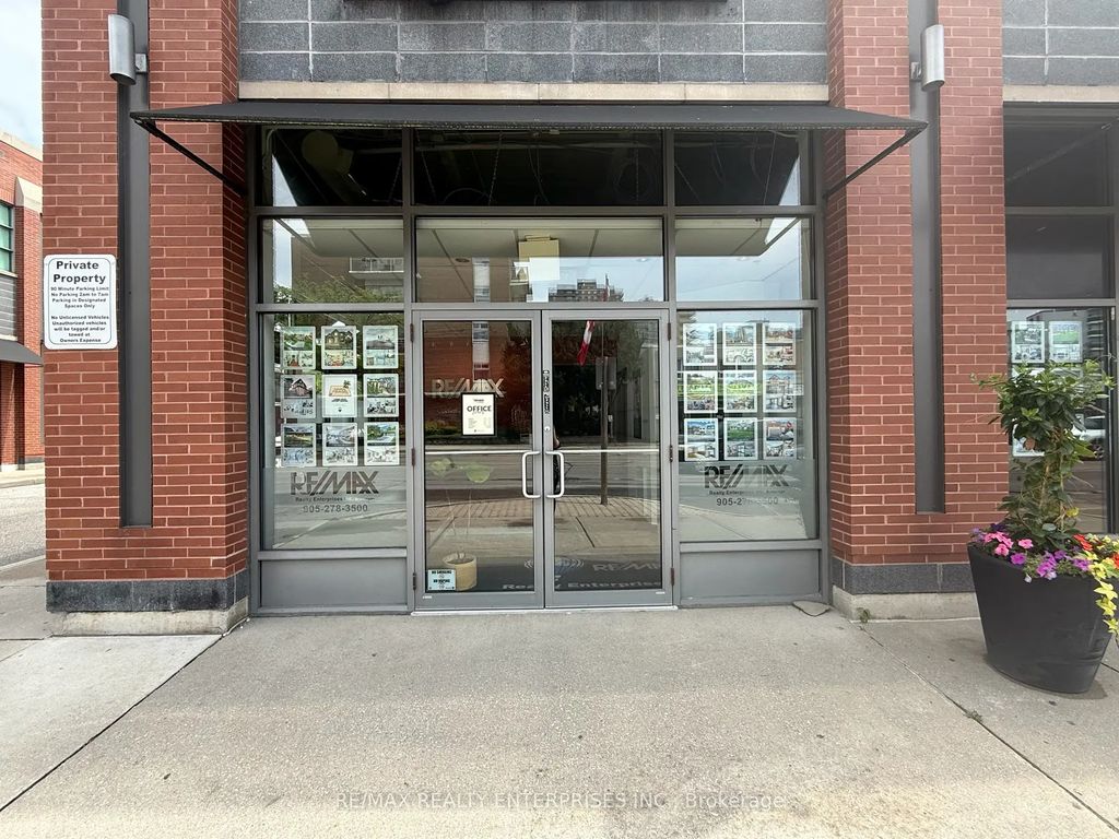 125 Lakeshore Road E C, Mississauga