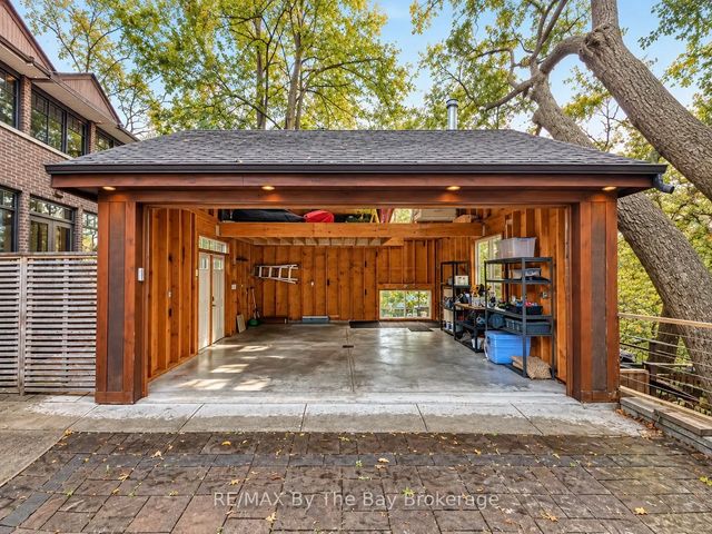 44 Rambert Crescent, Toronto W01