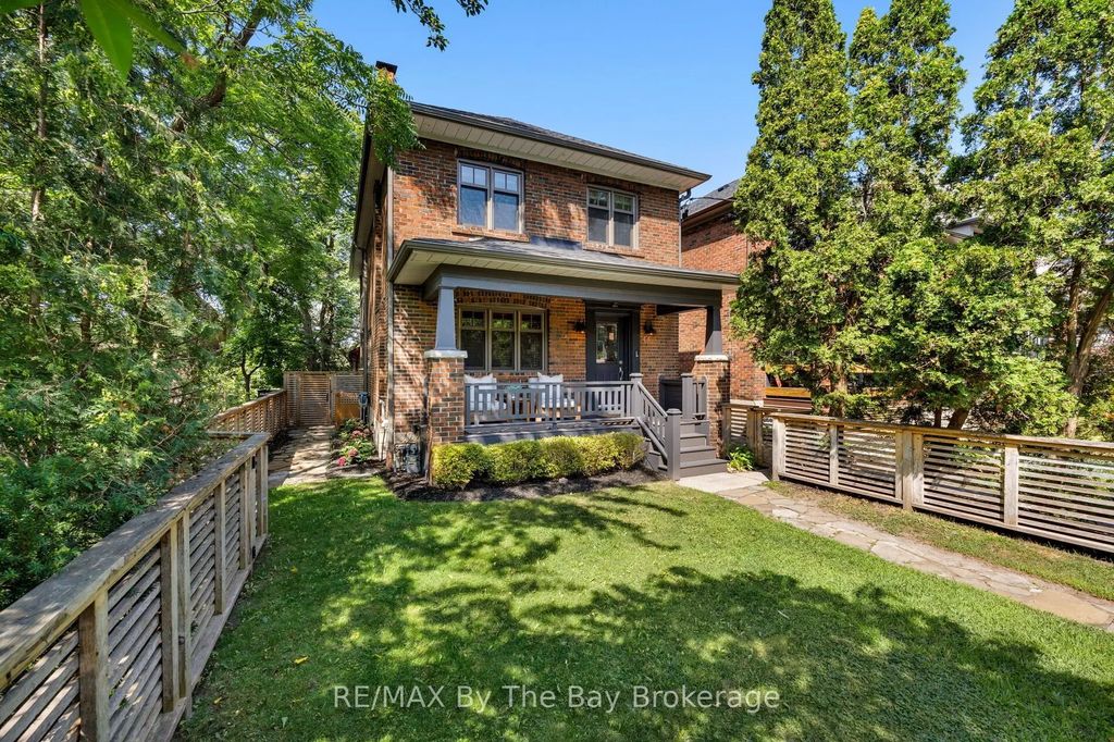 44 Rambert Crescent, Toronto W01