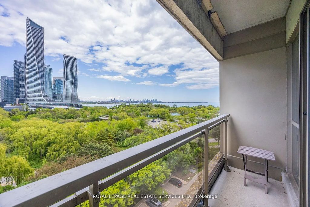 2261 Lake Shore Boulevard W 1010, Toronto W06