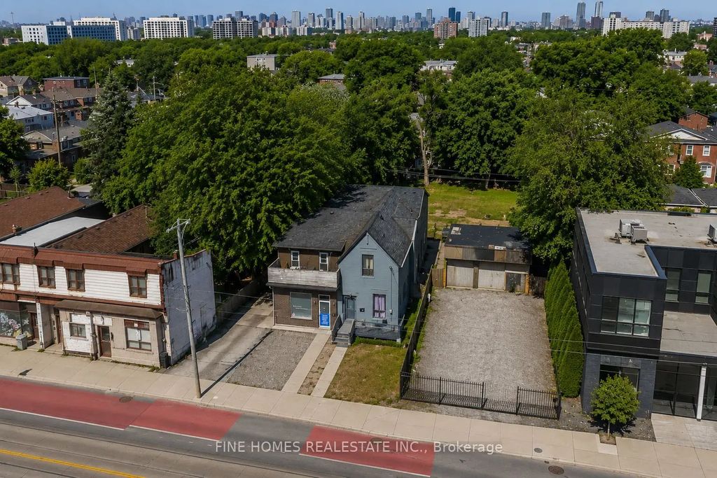 318 Dufferin Street, Toronto W01